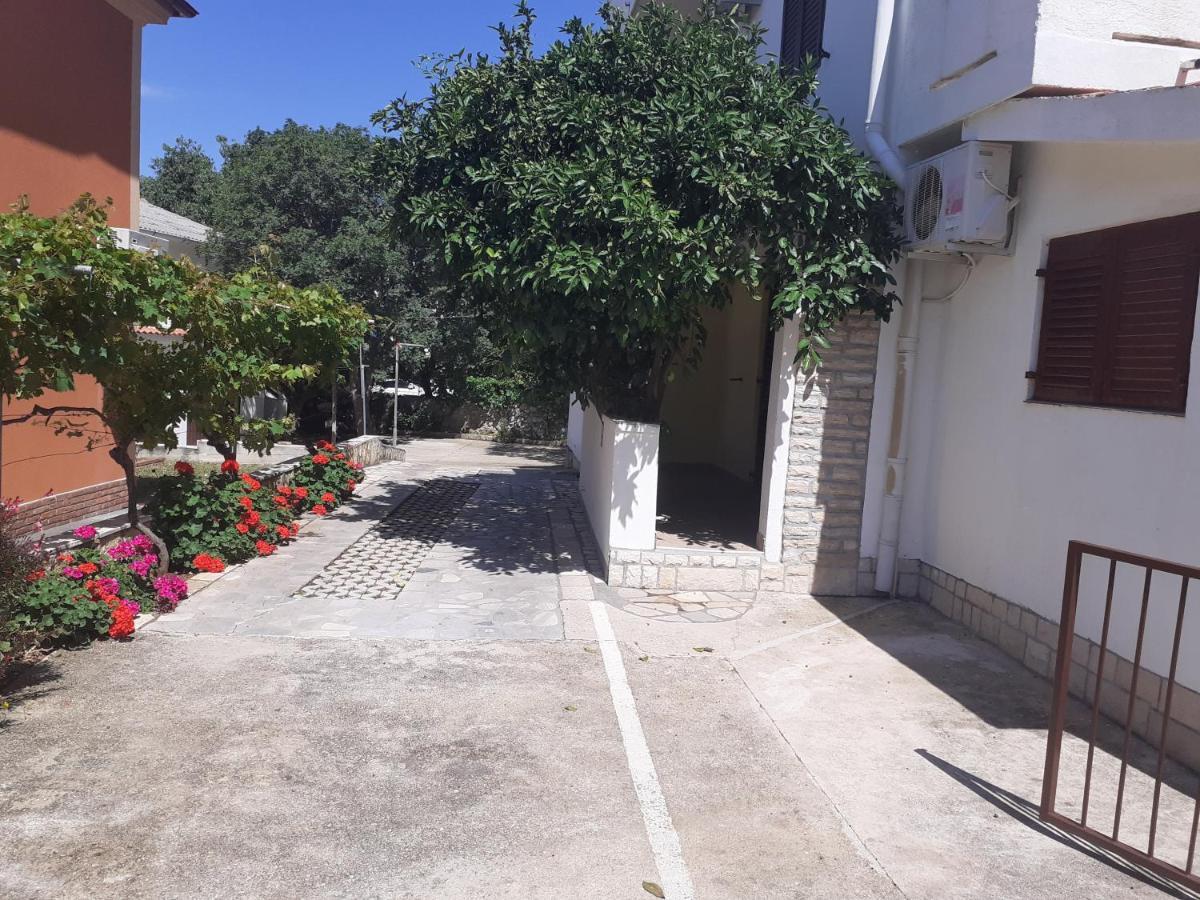 Apartmani Karuza Novalja Exteriér fotografie